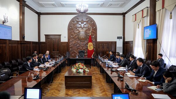 В Правительстве обсудили меры по внедрению проекта Digital CASA - Sputnik Кыргызстан