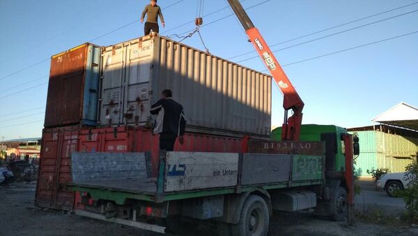 Мэрия борбор калаага өзүм билемдик менен коюлган 216 контейнерди алганын муниципалитеттин маалымат кызматы билдирди - Sputnik Кыргызстан