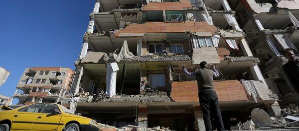 Землетрясение в иранской провинции Керманшах Землетрясение в иранской провинции Керманшах - Sputnik Кыргызстан