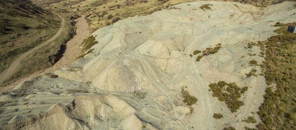 Жалал-Абаддагы адам өмүрүн алган айнек тоонун асмандан көрүнүшү - Sputnik Кыргызстан