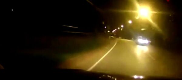 Выбежавший на дорогу слон спровоцировал ДТП в Таиланде — видео Выбежавший на дорогу слон спровоцировал ДТП в Таиланде — видео - Sputnik Кыргызстан