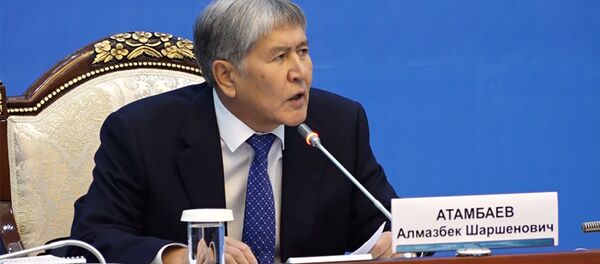 Кечирим сурап чөгөлөбөйм! Атамбаев агынан жарылды - Sputnik Кыргызстан