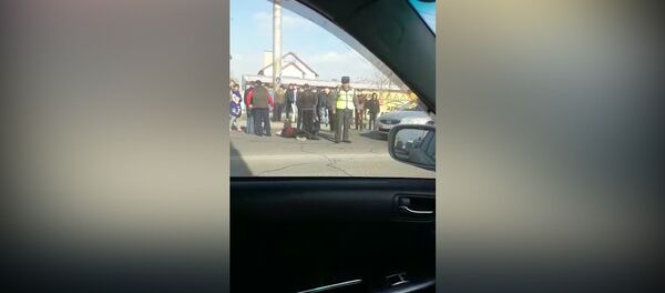 Бишкекте машина кишини коюп кетти. Кырсыктын видеосу - Sputnik Кыргызстан