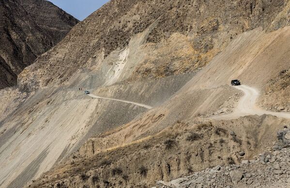 Строительство альтернативной автодороги Север-Юг - Sputnik Кыргызстан