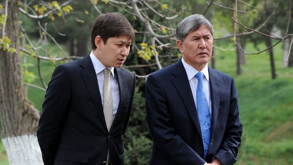 Экс-президент КР Алмазбек Атамбаев и бывший премьер-министр Сапар Исаков. Архивное фото - Sputnik Кыргызстан