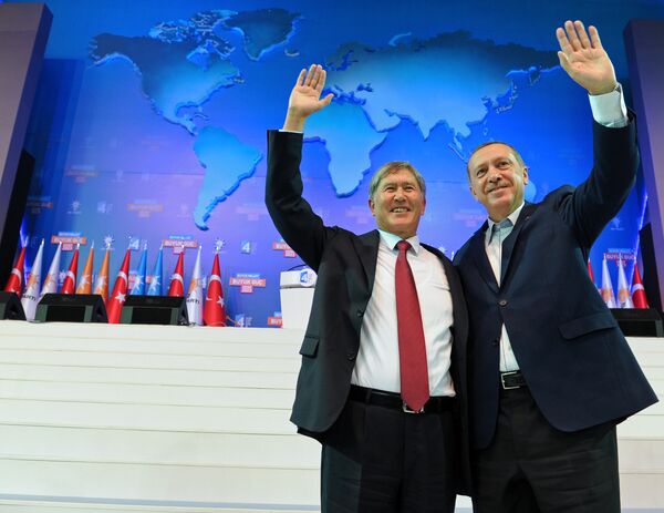 С президентом Турции Реджепом Тайипом Эрдоганом - Sputnik Кыргызстан