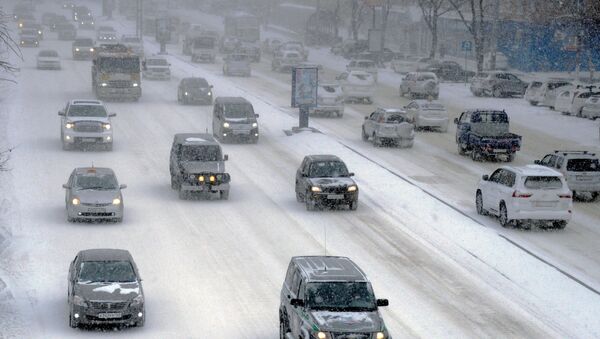 Снежный циклон во Владивостоке - Sputnik Кыргызстан