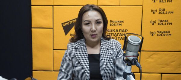 Руководитель отдела по выплате компенсаций и пособий министерства социального развития Айкол Тургунбаева - Sputnik Кыргызстан