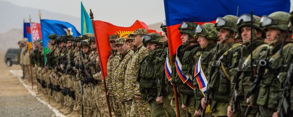 Военнослужащие на церемонии открытия совместных антитеррористических учений государств-членов ОДКБ. Архивное фото - Sputnik Кыргызстан