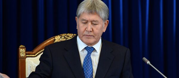 Экс-президент Алмазбек Атамбаевдин архивдик сүрөтү Экс-президент Алмазбек Атамбаевдин архивдик сүрөтү - Sputnik Кыргызстан