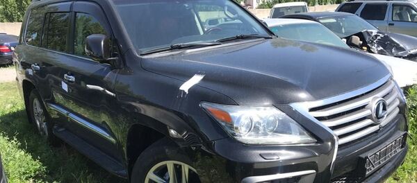 Угнанный в Алматы Lexus 570 - Sputnik Кыргызстан