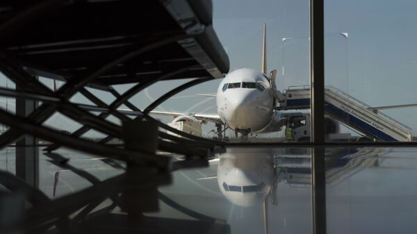 Самолет в в международном аэропорту Манас. Архивное фото - Sputnik Кыргызстан