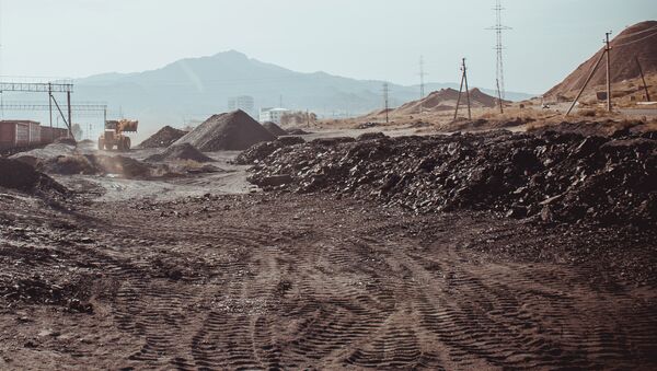 Добыча угля в Кыргызстане - Sputnik Кыргызстан