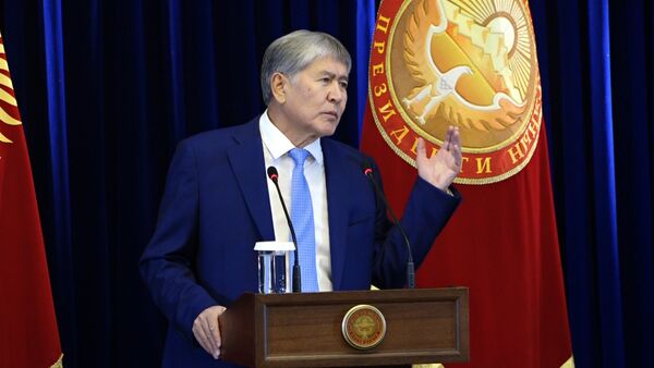 Базу США вывел, потому что мы обидели Китай и Россию, — видео с Атамбаевым - Sputnik Кыргызстан