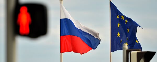 Флаги России и ЕС. Архивное фото - Sputnik Кыргызстан