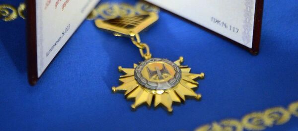 Высшая степень отличия Кыргыз Республикасынын Баатыры - Sputnik Кыргызстан