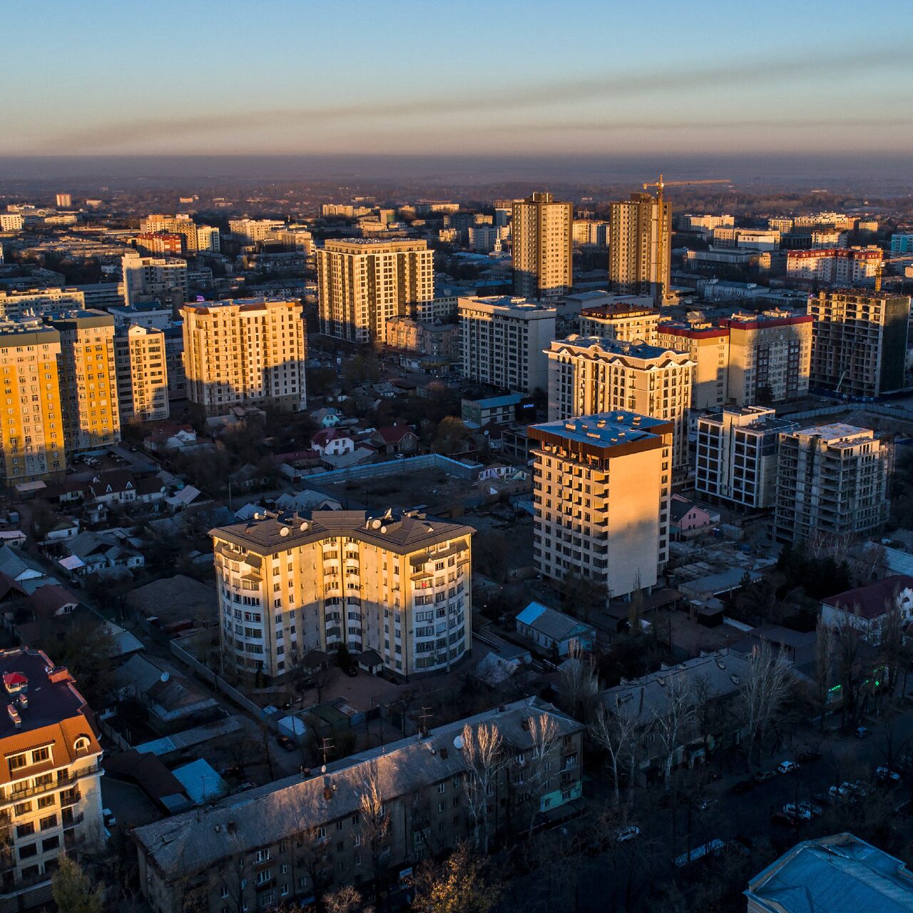 В Бишкеке для многоэтажек, отапливаемых электричеством, построят котельные  - 04.03.2024, Sputnik Кыргызстан