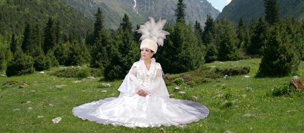 Ырчы Гүлзат Байзакованын архивидк сүрөтү - Sputnik Кыргызстан