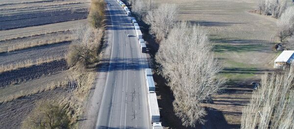 Фуралардын аягы көрүнбөгөн кезеги. Кыргыз-казак чек арасындагы абалдын видеосу - Sputnik Кыргызстан