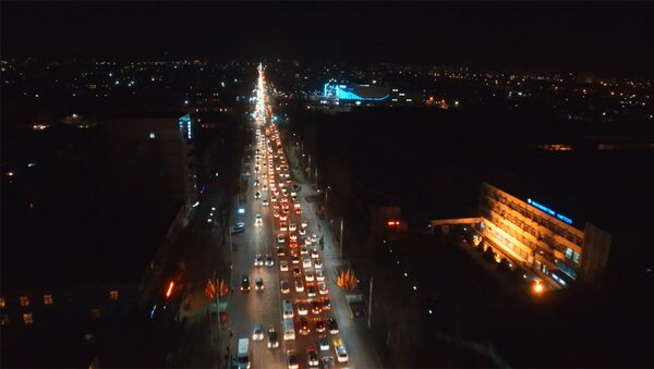 Вечерняя пробка из-за черной пятницы в Бишкеке — аэросъемка - Sputnik Кыргызстан