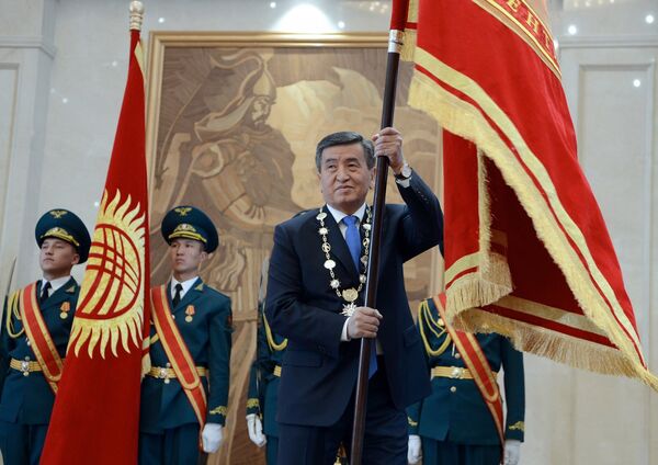 Кыргызстандын президенти Сооронбай Жээнбеков расмий түрдө кызматка киришти. Инаугурациянын ирмемдери - Sputnik Кыргызстан