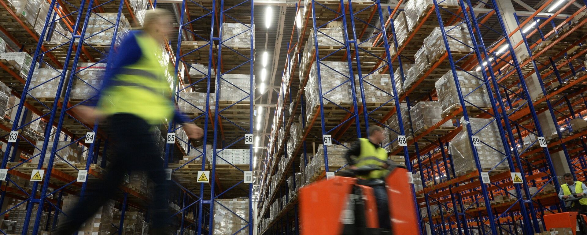 Кампа кызматкерлери жумуш учурунда. Архив - Sputnik Кыргызстан, 1920, 10.11.2025