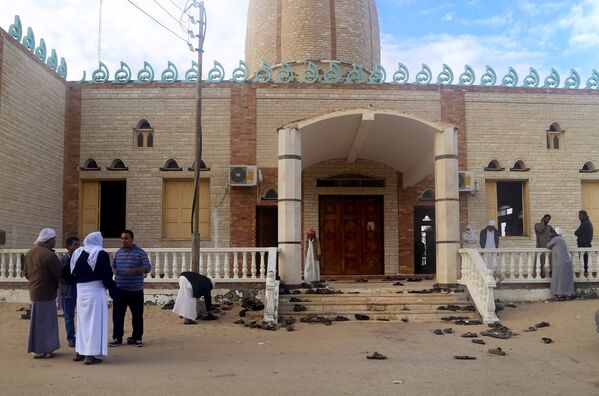 Египеттеги Эр-Роуда мечетинде теракты болуп, 305 киши каза таап, 128 киши түрдүү жаракаттарды алды - Sputnik Кыргызстан