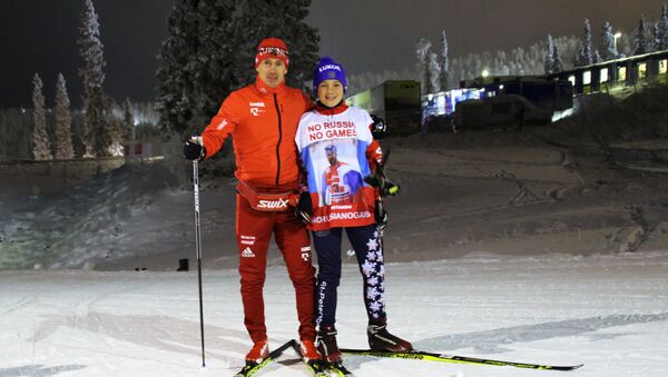 Акция российских болельщиков в поддержку отстраненных российских лыжников - Sputnik Кыргызстан