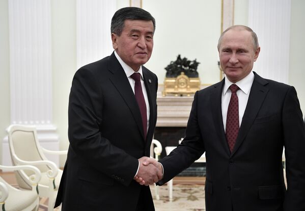 Президент РФ В. Путин встретился с президентом Киргизии Сооронбаем Жээнбековым - Sputnik Кыргызстан