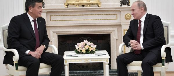 Президент РФ В. Путин встретился с президентом Киргизии Сооронбаем Жээнбековым - Sputnik Кыргызстан