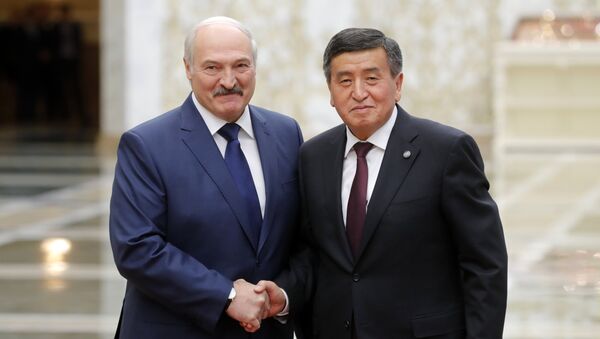 Президент Кыргызстана Сооронбай Жээнбеков и президент Белоруссии Александр Лукашенко. Архивное фото - Sputnik Кыргызстан