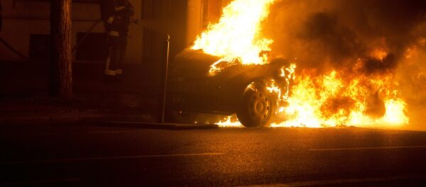 Өрттөнүп жаткан унаа. Архив - Sputnik Кыргызстан