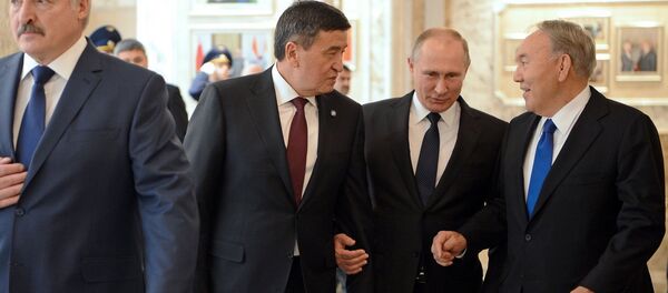 Рабочий визит президента КР Сооронбая Жээнбекова в Минск - Sputnik Кыргызстан