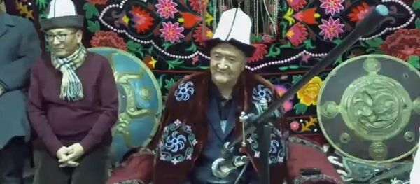 Башканы коюп Манасты айт! Бишкекте 7 күндүк Манас айтуу башталды - Sputnik Кыргызстан