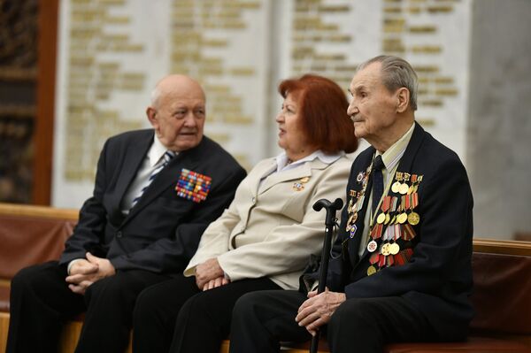 Бал Победителей в Музее Победы - Sputnik Кыргызстан