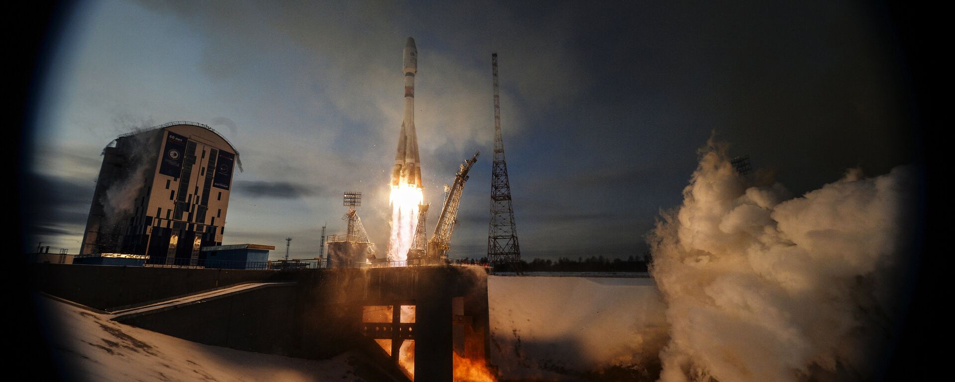 Запуск ракеты-носителя Союз-2.1б с КА Метеор №2-1 с космодрома Восточный - Sputnik Кыргызстан, 1920, 20.10.2026