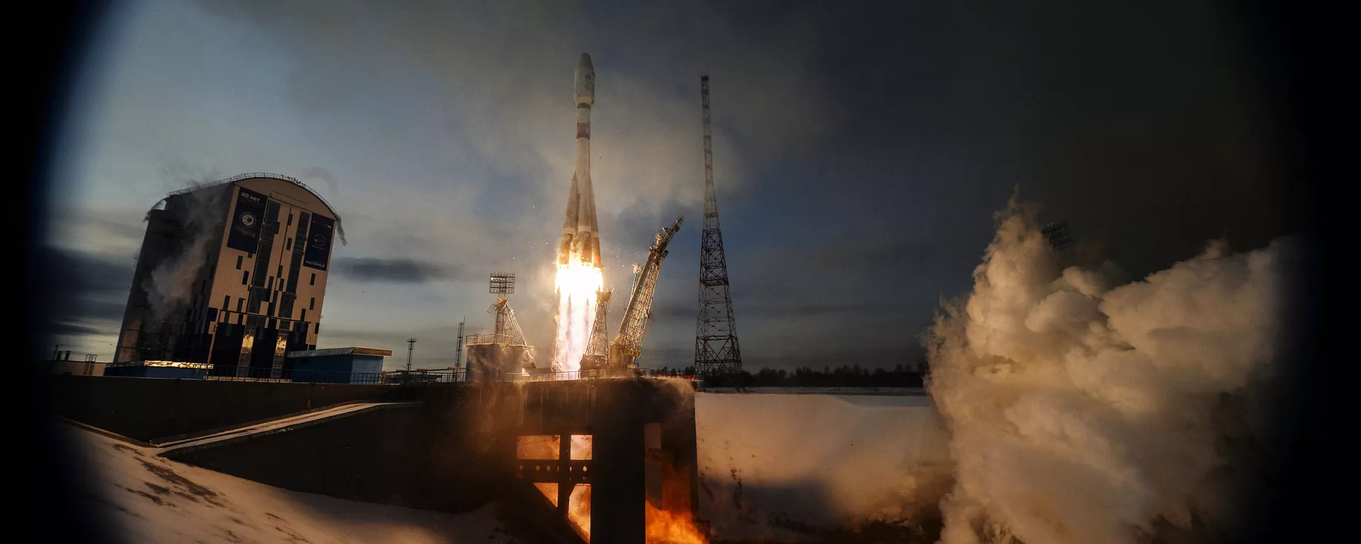 Запуск ракеты-носителя Союз-2.1б с КА Метеор №2-1 с космодрома Восточный - Sputnik Кыргызстан, 1920, 20.10.2026