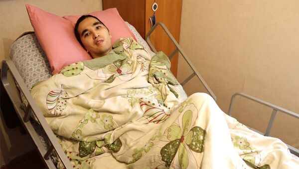 Он чудом выжил после ДТП, но остался парализованным, — история бишкекчанина - Sputnik Кыргызстан