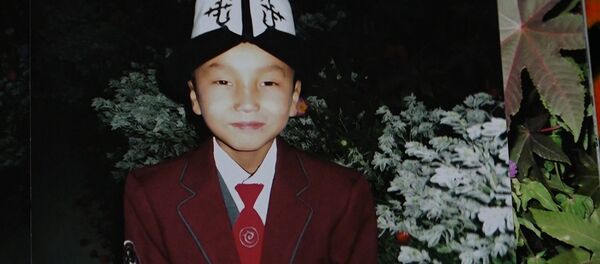 Хотим усыновить ребенка — как живут родители, потерявшие всех детей в Дача СУ - Sputnik Кыргызстан