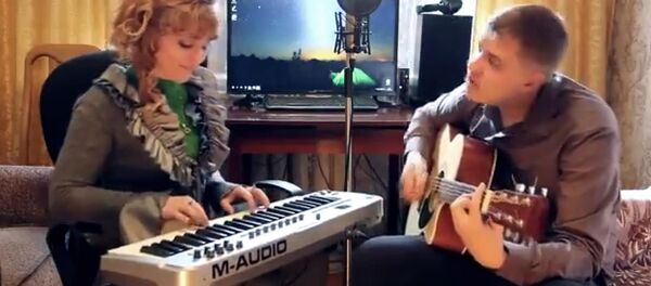 Түгөлбай Казаковдун Алтын балалыгы орусча жаңырып, жүрөк жылытты - Sputnik Кыргызстан