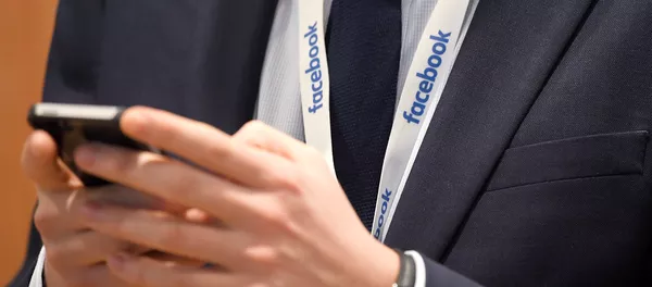 Штаб-квартире Facebook в Лондоне - Sputnik Кыргызстан