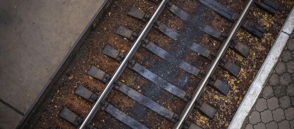 Работа железнодорожного вокзала в Бишкеке Работа железнодорожного вокзала в Бишкеке - Sputnik Кыргызстан