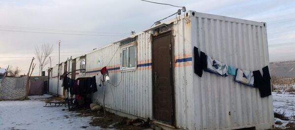 Многодетная мать одиночка Алмакан Туратова - Sputnik Кыргызстан