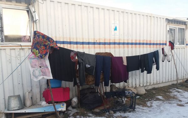 Условия жизни многодетной матери одиночки Алмакан Туратовой - Sputnik Кыргызстан
