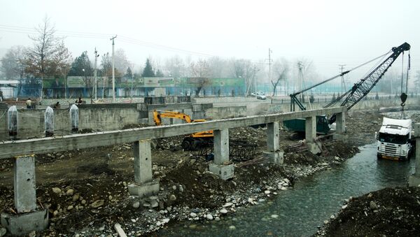 Cтроительство уникального подиума в Оше - Sputnik Кыргызстан