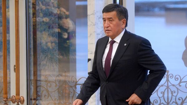 Президент Сооронбай Жээнбековдун архивдик сүрөтү - Sputnik Кыргызстан