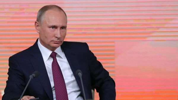 Ежегодная большая пресс-конференция президента РФ Владимира Путина - Sputnik Кыргызстан