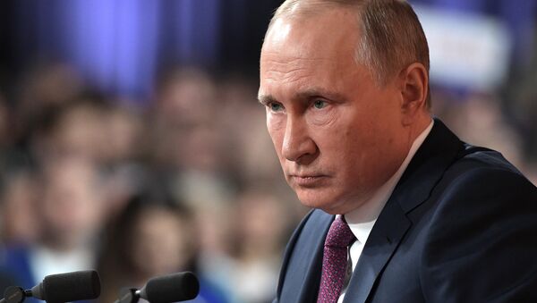 Ежегодная большая пресс-конференция президента РФ Владимира Путина - Sputnik Кыргызстан
