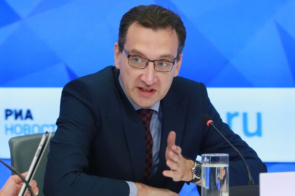 Круглый стол, посвященный анализу перспектив размещения на Украине международного миротворческого контингента - Sputnik Кыргызстан