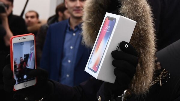 Старт продаж iPhone X в России - Sputnik Кыргызстан